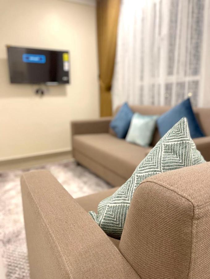 Ferienwohnung Alhamra Horizons Al Ḩamrāʼ Exterior foto