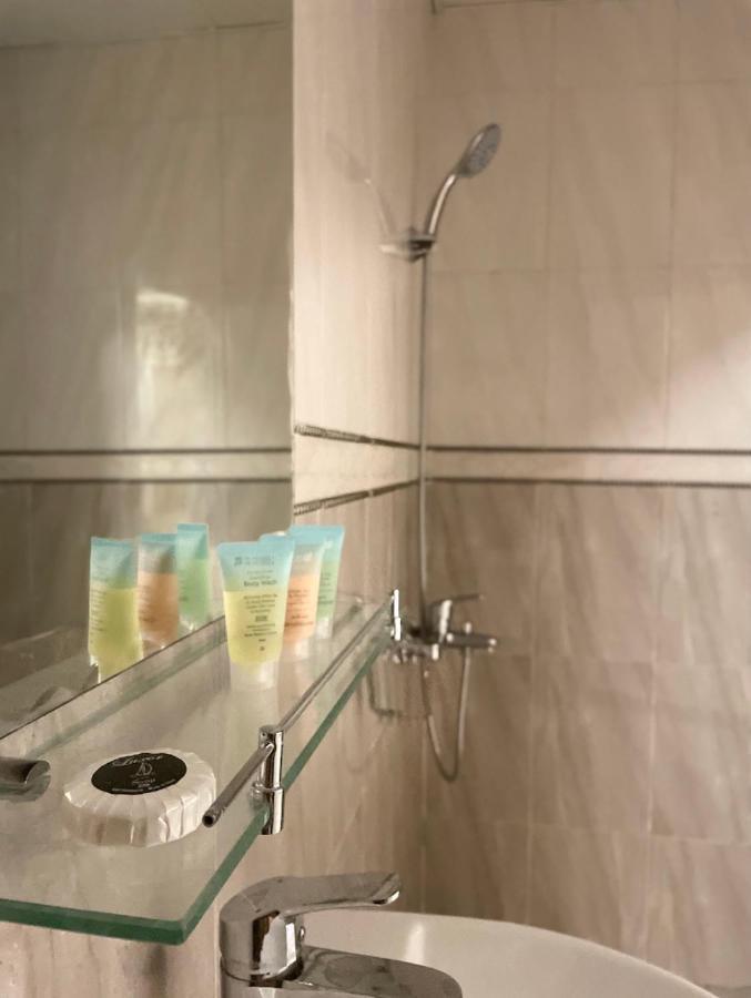 Ferienwohnung Alhamra Horizons Al Ḩamrāʼ Exterior foto
