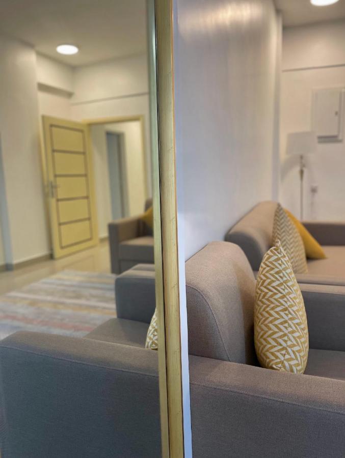 Ferienwohnung Alhamra Horizons Al Ḩamrāʼ Exterior foto