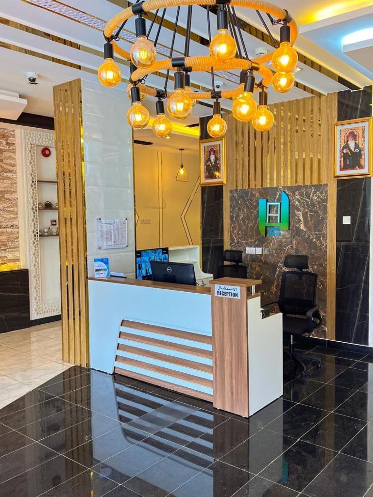 Ferienwohnung Alhamra Horizons Al Ḩamrāʼ Exterior foto