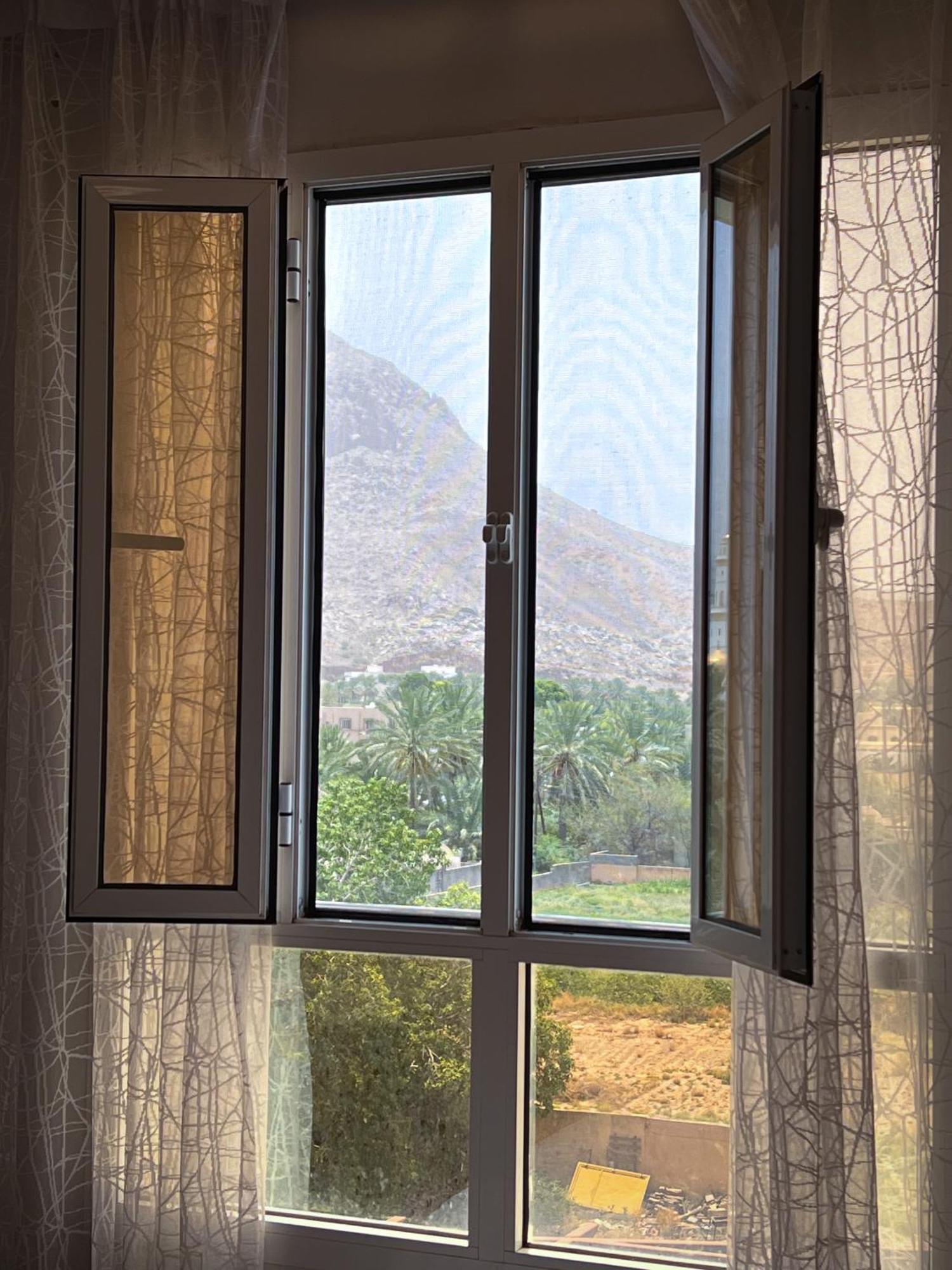 Ferienwohnung Alhamra Horizons Al Ḩamrāʼ Exterior foto